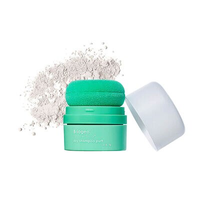 Shampoo a Seco Briogeo Style + Treat Puff
